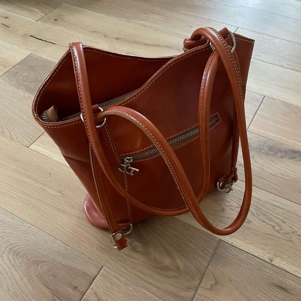 Tuscany Leather Shoulder Bag Cognac